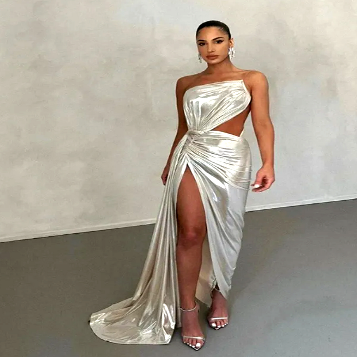 Éclat de Lune Gown– La Belle Soirée Collection